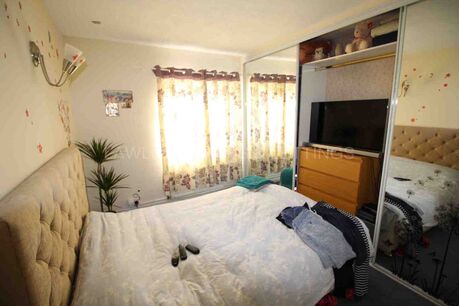 2 bedroom  flat to rent, Available unfurnished from 07/03/2025