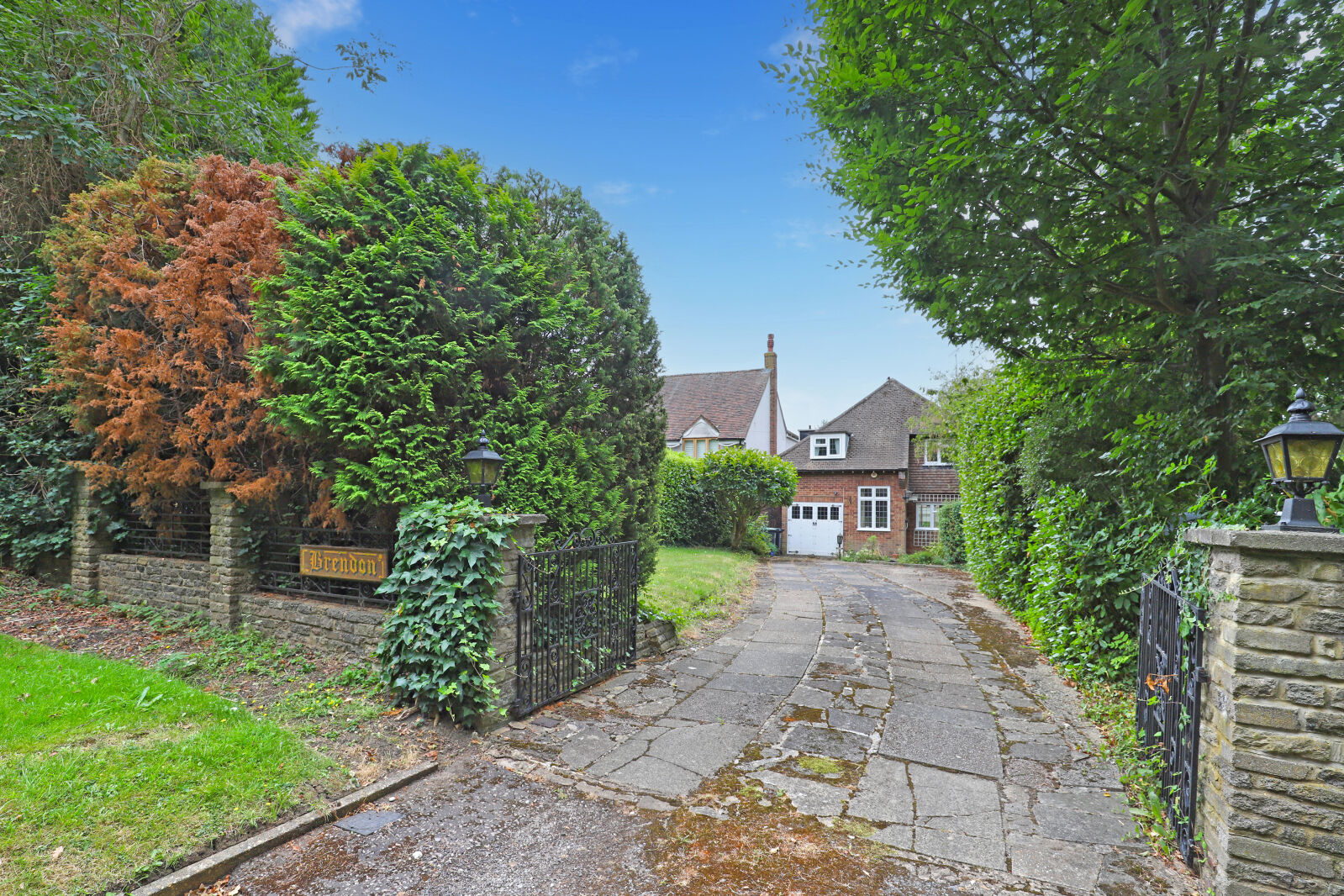 3 bedroom detached house for sale Wellington Hill, Loughton, IG10, main image