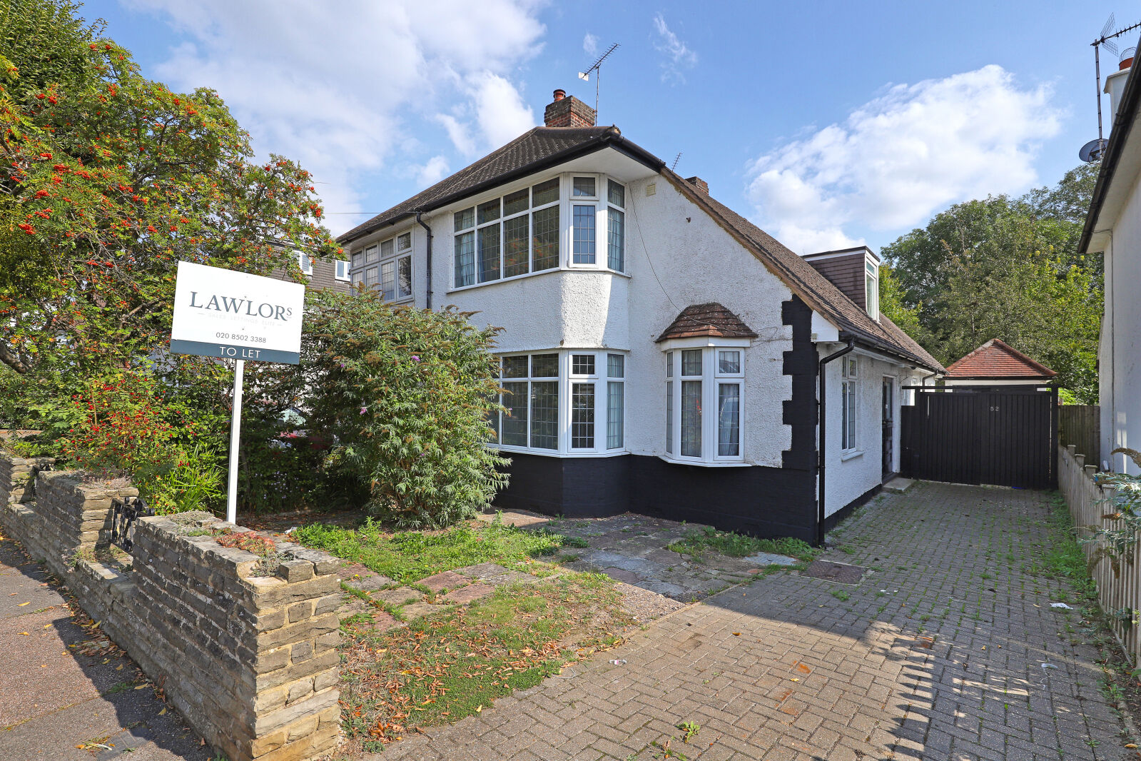 3 bedroom semi detached house to rent, Available unfurnished from 17/10/2025 Brooklyn Avenue, Loughton, IG10, main image