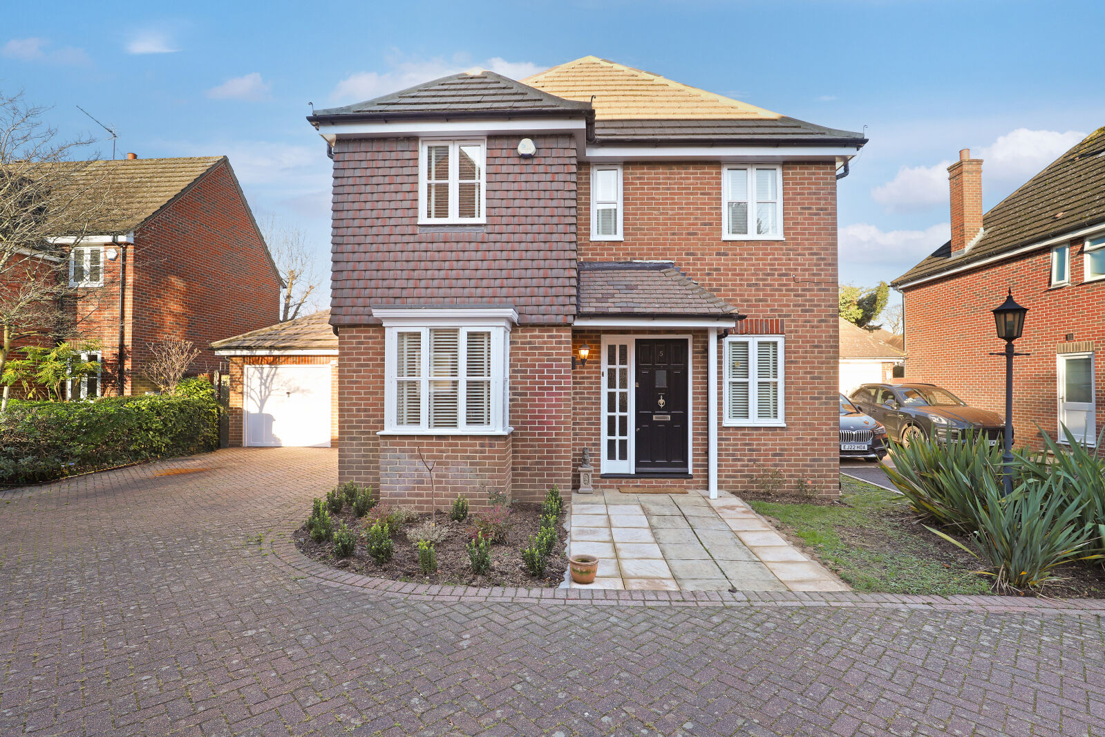 4 bedroom detached house to rent, Available unfurnished now Duchess Grove, Buckhurst Hill, IG9, main image