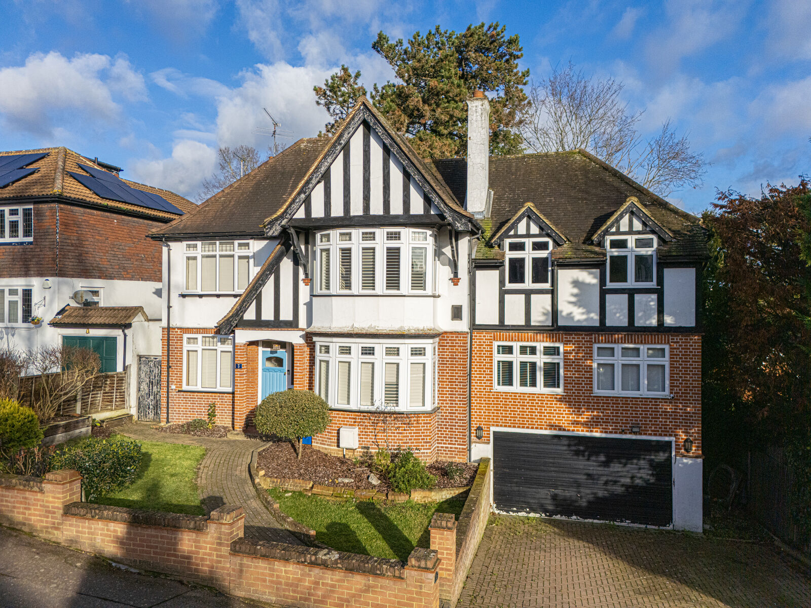 6 bedroom detached house to rent, Available unfurnished from 06/01/2025 Ollards Grove, Loughton, IG10, main image